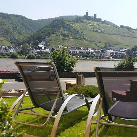 Gaestehaus Burgberg, Weinhaus Fries Kattenes Exterior photo