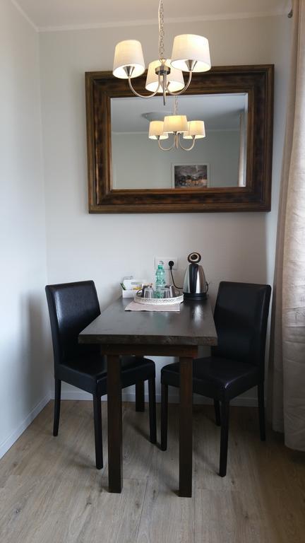 Gaestehaus Burgberg, Weinhaus Fries Kattenes Room photo
