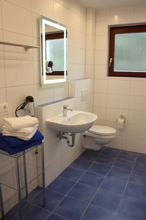 Gaestehaus Burgberg, Weinhaus Fries Kattenes Room photo